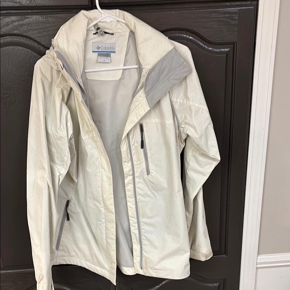 Columbia Women's White Jacket Shell Only Size Medium